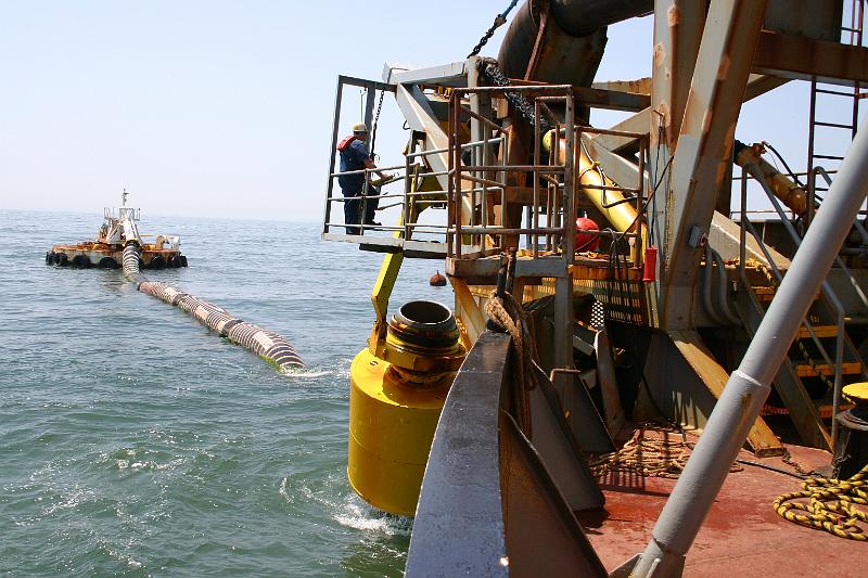 Hoisting mono buoy line 5.JPG